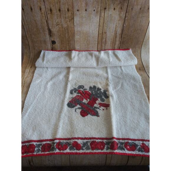 Vtg 70s Kitsch Dish Towels Red & Green Veggies Set of 2 Kitchen Decorations (3) - Picture 5 of 5